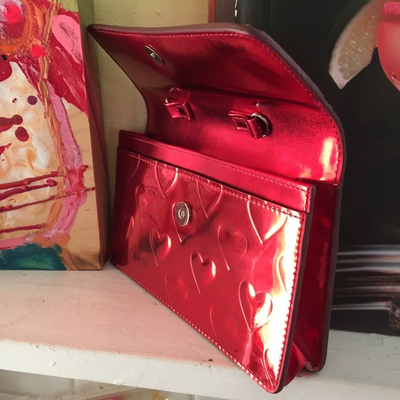 Marc Jacobs Red Mirrored Heart Leather Clutch - Picture 5 of 7